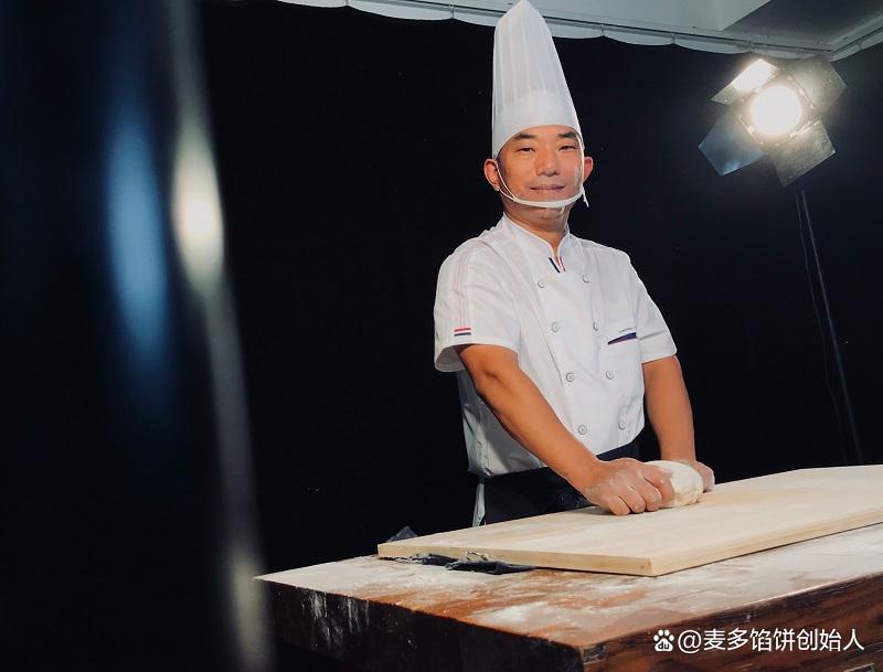 小時候吃的麥多餡餅，創(chuàng)始人老板是誰？(圖1)